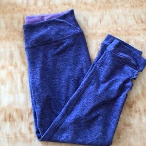 Beyond Yoga Capri legging with cute side keyhole